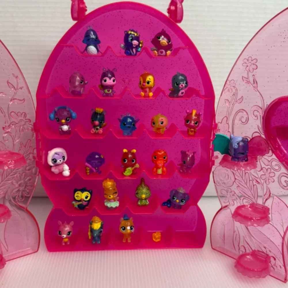 Hatchimals Colleggtibles Lot Pink Collectors Case with 25 Hatchimals Rare Figure